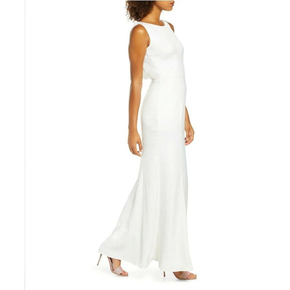 Chi Chi London Draped Neck Sleeveless Nora Lace